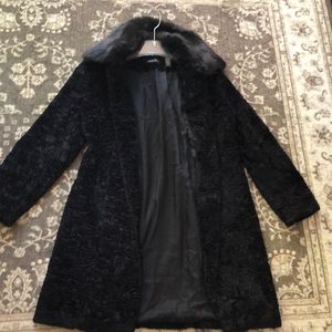Valerie Stevens MEDIUM black coat with removable collar
